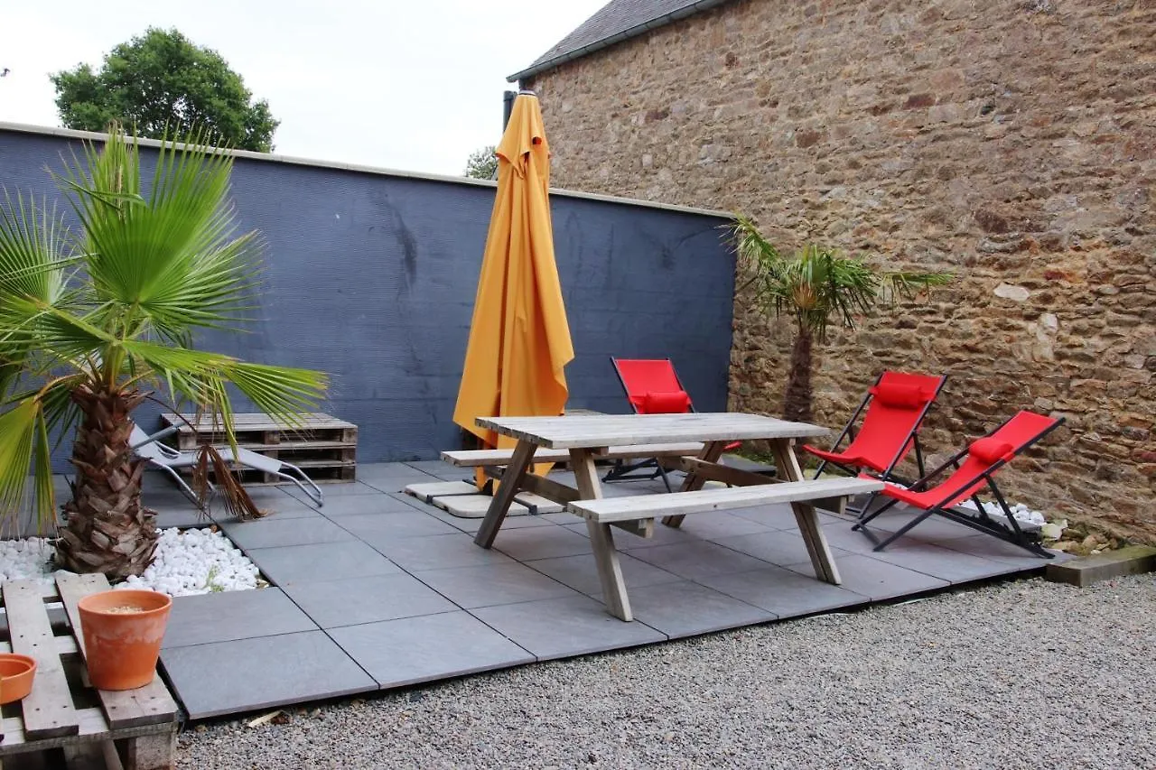 Maison Charmante Pres De Sains Avec Spa Et Jardin Clos 0*,  France