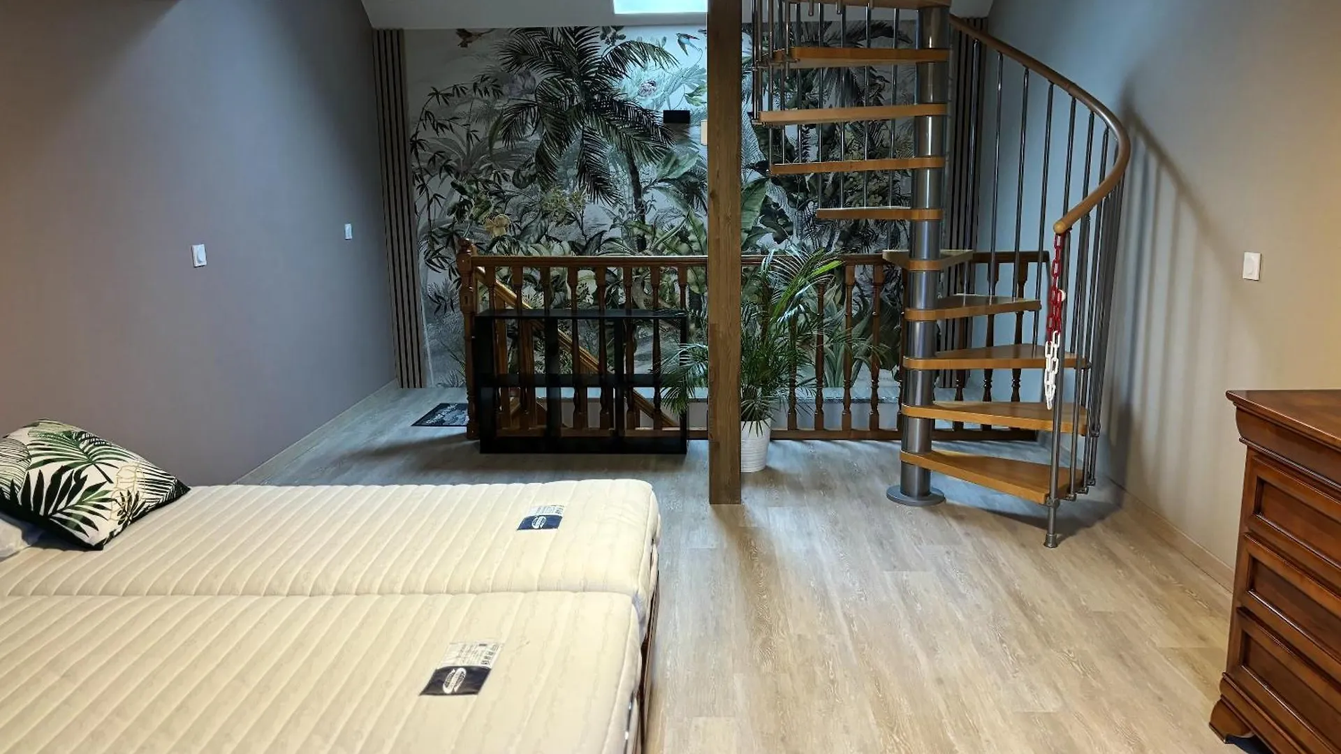 Maison Charmante Pres De Sains Avec Spa Et Jardin Clos Holiday home