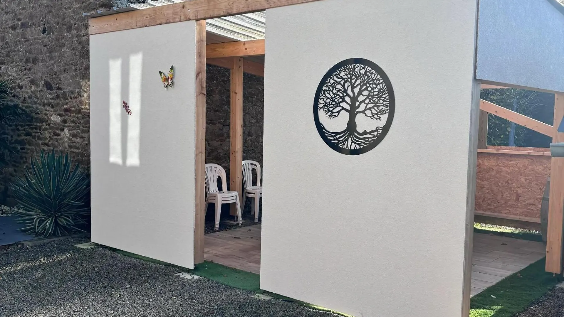 Holiday home Maison Charmante Pres De Sains Avec Spa Et Jardin Clos